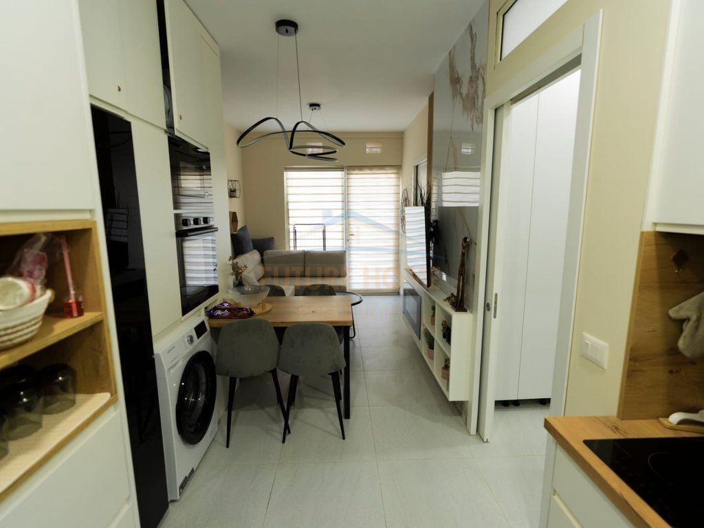 Sale, 2+1+1 Apartment with Parking, Sofo Duni Complex, Dhërmi