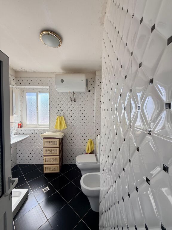🏡 1+1 Apartment for Sale in Partizani Neighborhood, Vlorë ✨