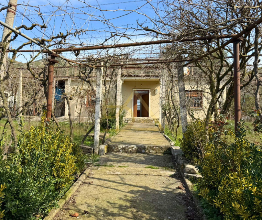 House with land for sale – Kotë, Vlorë