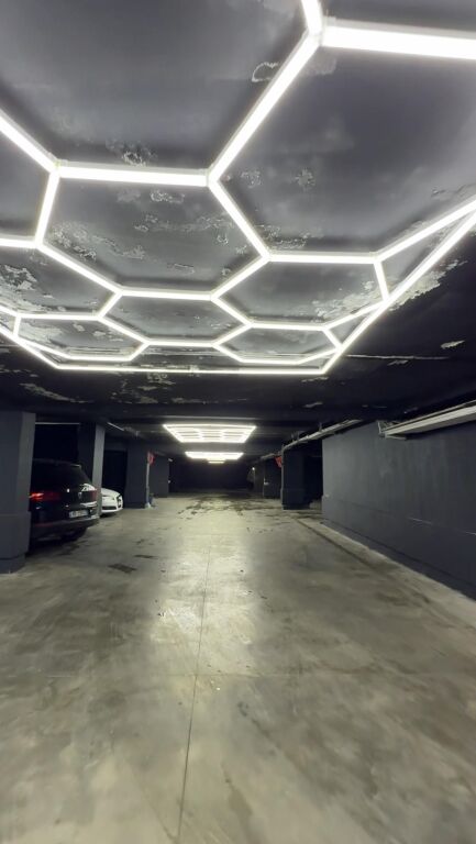 AUTO DETAILING, CAR WASH AND PARKING BUSINESS FOR SALE - VLORE