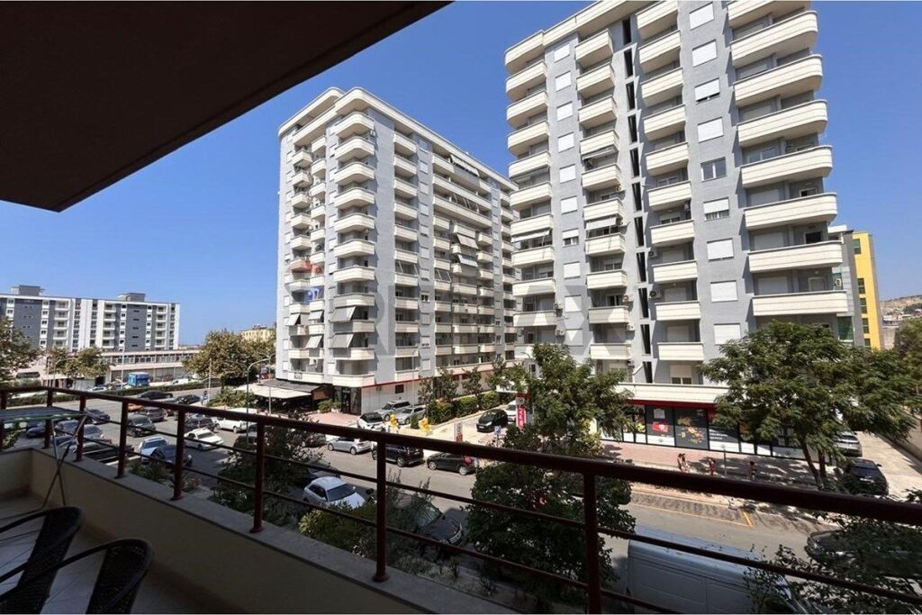 🏡 2+1 APARTMENT FOR RENT – VLORË