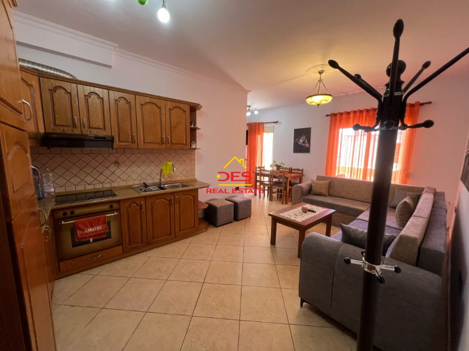 Vlore, 1+1+Balcony apartment for rent 10th Floor, 70 m² 350 € (Ismail Qemali Blvd)