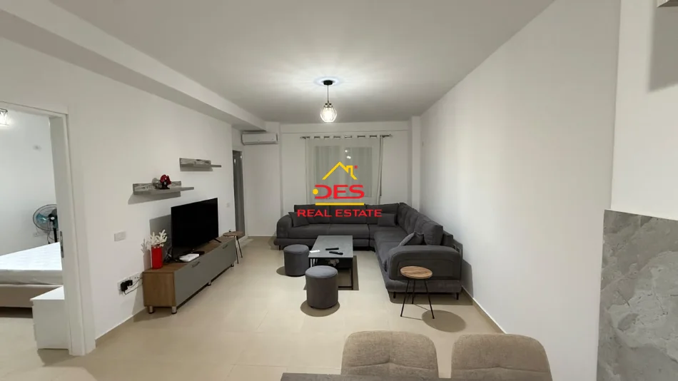 Vlore, 1+1 Apartment with Balcony for Rent, 5th Floor, 70 m² 350 € (Gjergj Kastrioti Street)