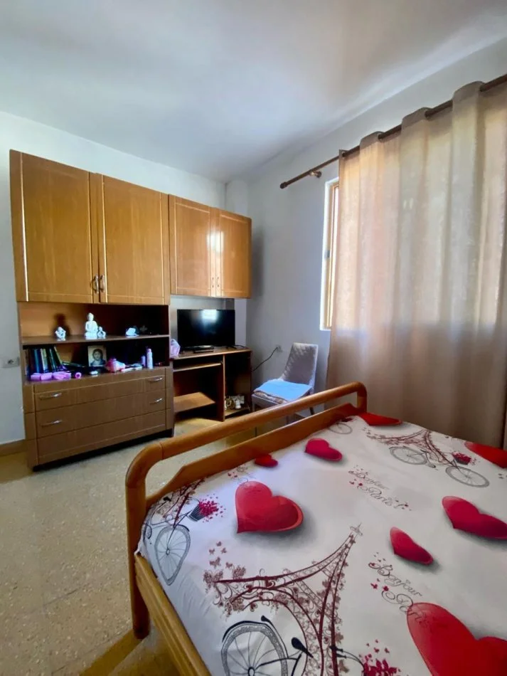 Vlore, 1+1 Apartment for Rent, 1st Floor, 50 m² 180 € (Andrea Varfi Street) for 2-3 students, electricity+water+internet included