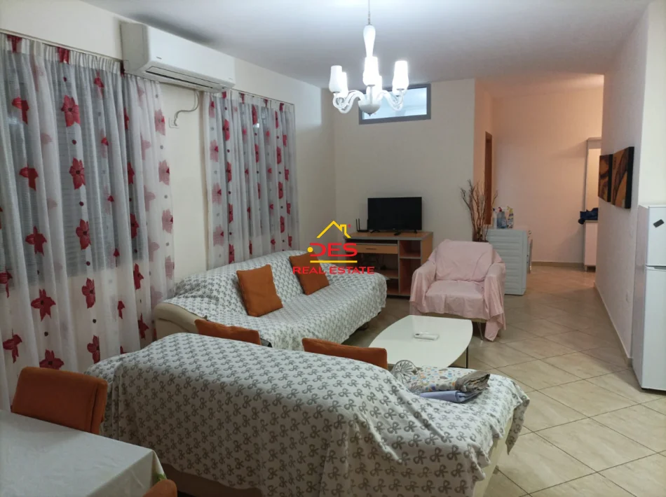 Vlore, 2+1+Balcony Apartment for rent, 5th Floor, 70 m² 350 € (Ismail Qemali Boulevard)