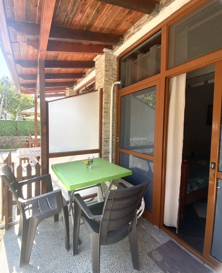 Vlore, Studio Apartment for Rent, 1st Floor, 150 €. Price includes parking, electricity, water and internet bills.