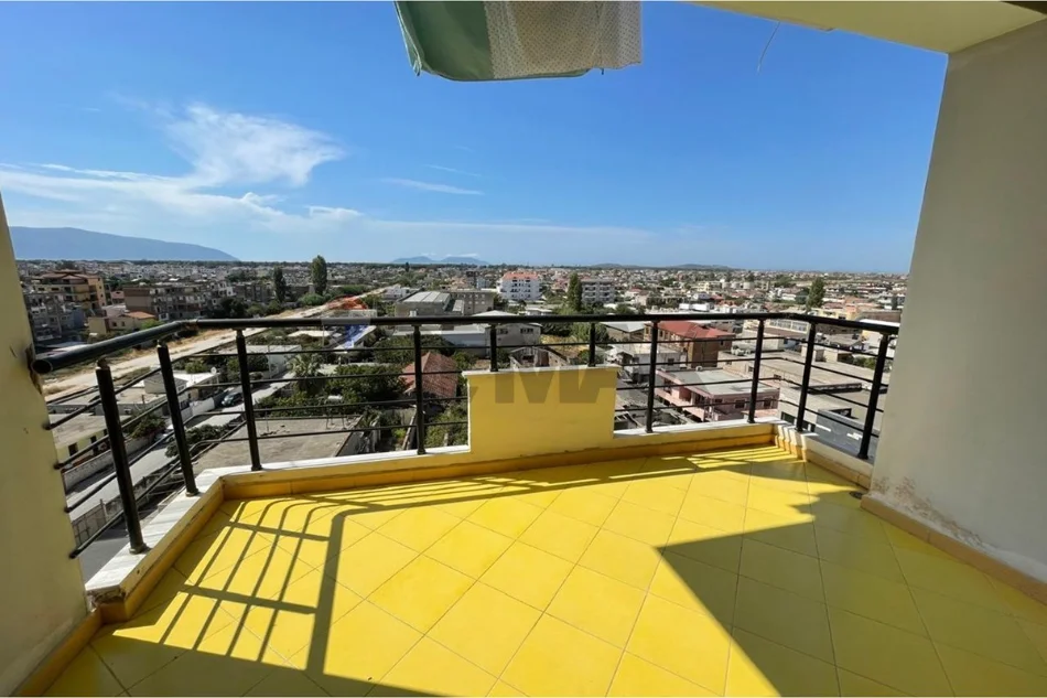 Vlore, 2+1+Balcony apartment for rent 3rd Floor, 70 m² 400 € (Gjergj Kastrioti St, Vlorë)