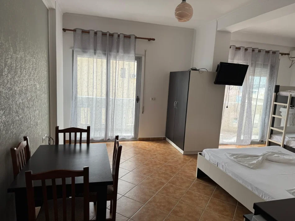 Vlore, Studio apartment for rent, 3rd Floor, 44 m² 200 €