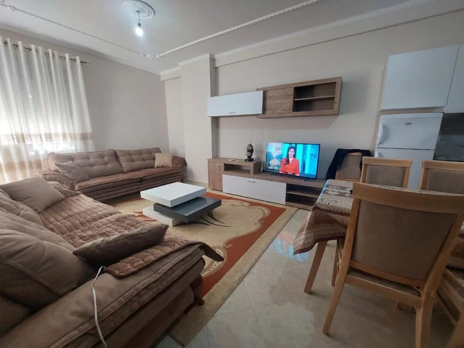 Vlore, 1+1 Apartment with Balcony near Port, 3rd Floor, 64 m², 400euro (Transballkanike road)