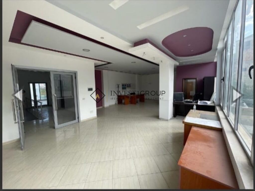 Shop for Sale on Ali Demi Street Vlorë - 65000€ | 80 m²