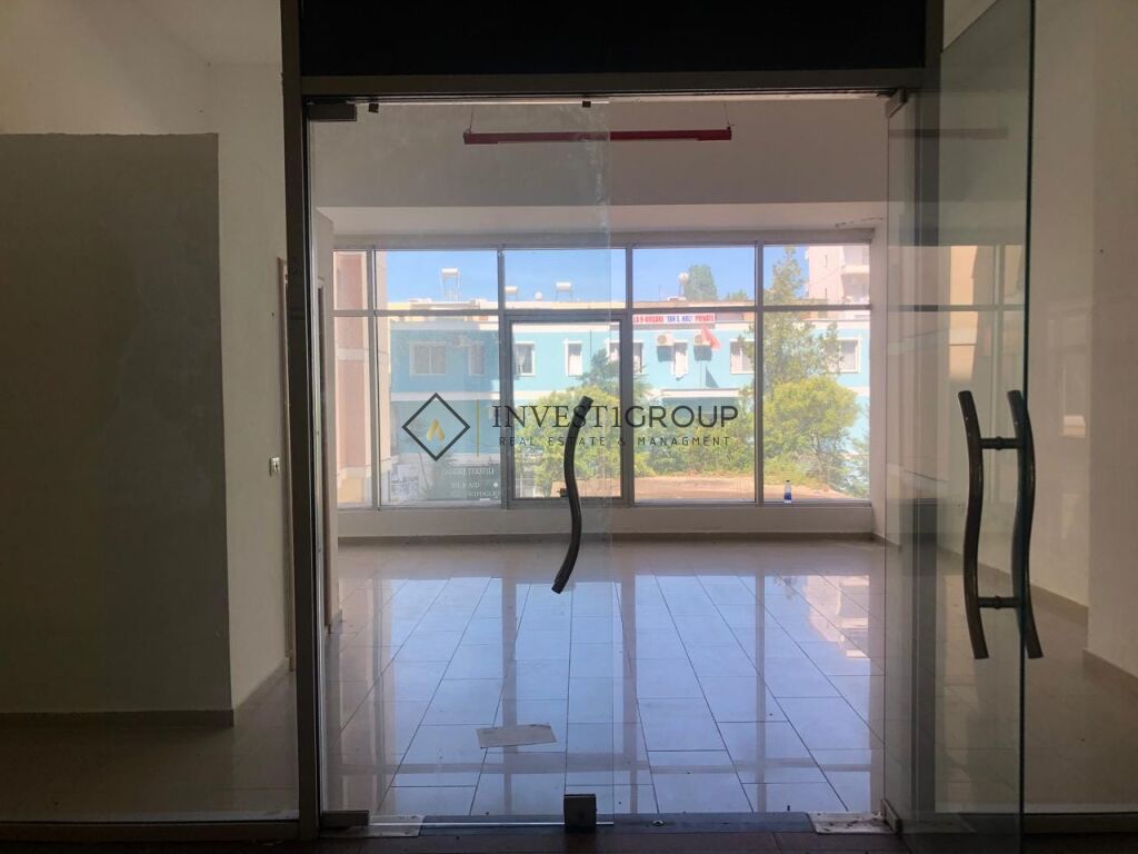 Shop for Sale - Vlorë-Skelë Boulevard, - 47000€ | 33 m²