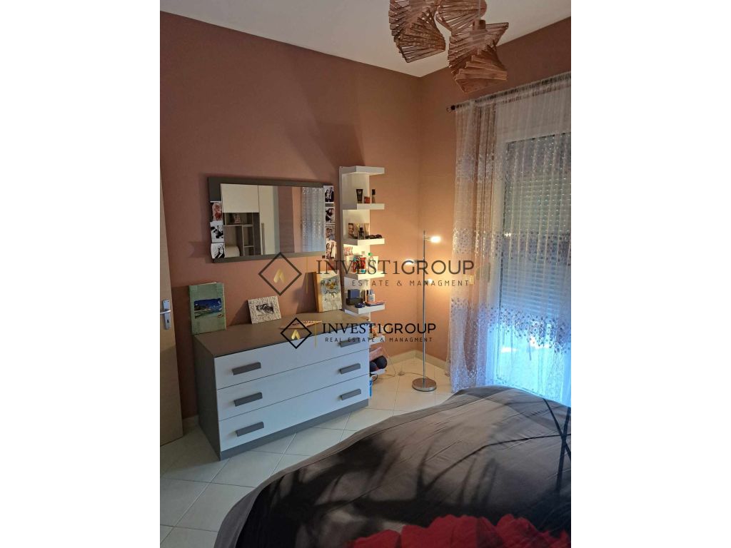 Apartament 2+2 Për Shitje në Bulevardin kryesor, Vlorë